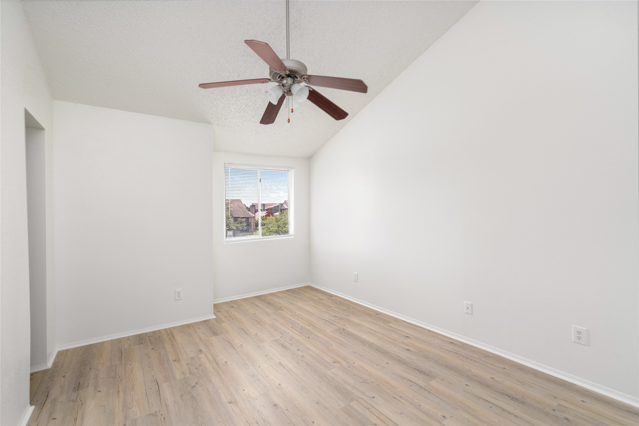 2111 Holly Hall Street 1716 , Houston, TX, 77054 | 46262049 | Realty Texas LLC