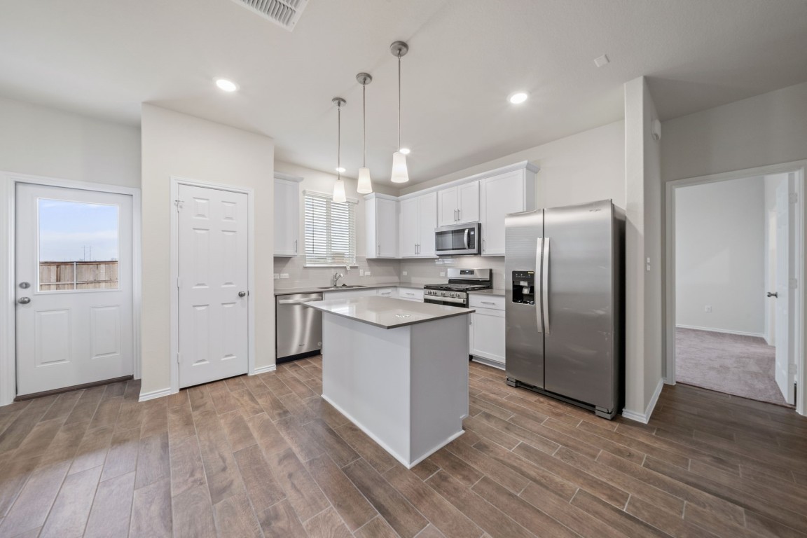 355 Tree Nut Loop , Buda, TX, 78610 | 7749831 | Realty Texas LLC