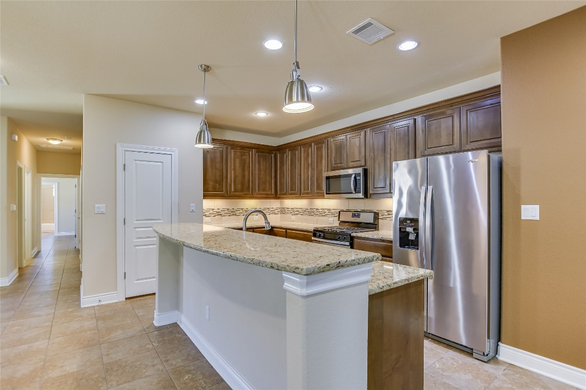 305 Clubhouse Drive , Georgetown, TX, 78628 | 6926820 | Realty Texas LLC
