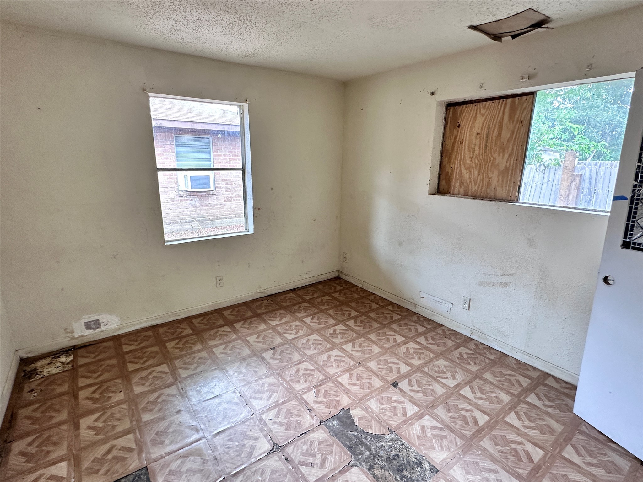 5111 Clover Street Street , Houston, TX, 77033 | 88574734 | Realty Texas LLC