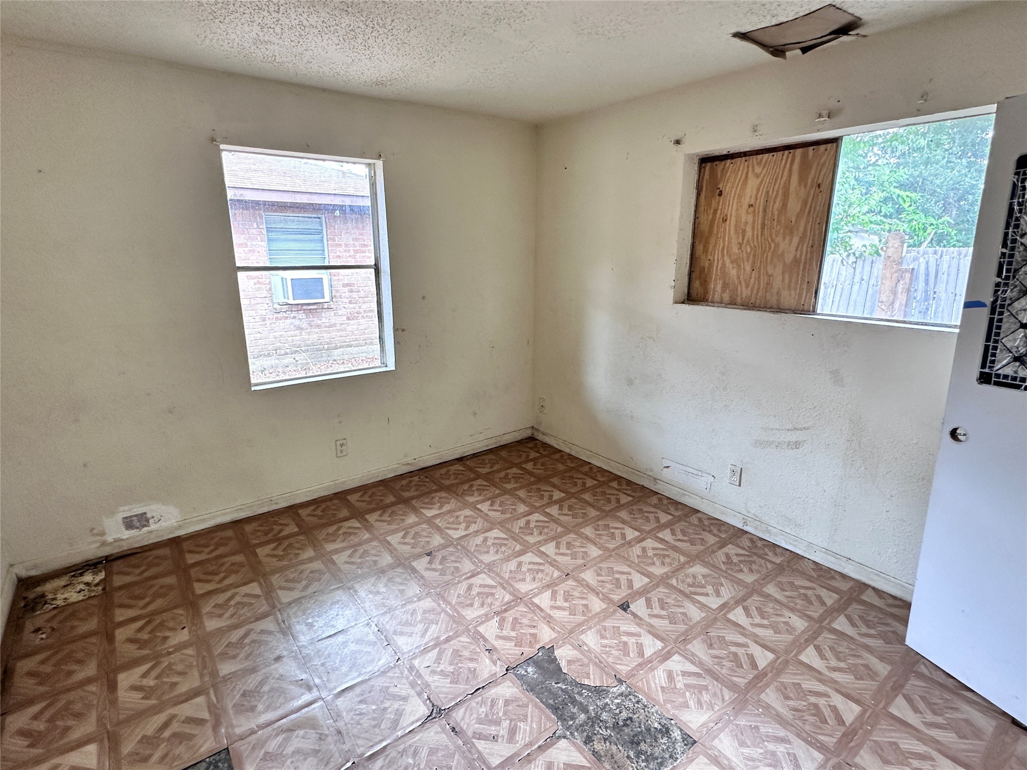 5111 Clover Street Street , Houston, TX, 77033 | 88574734 | Realty Texas LLC