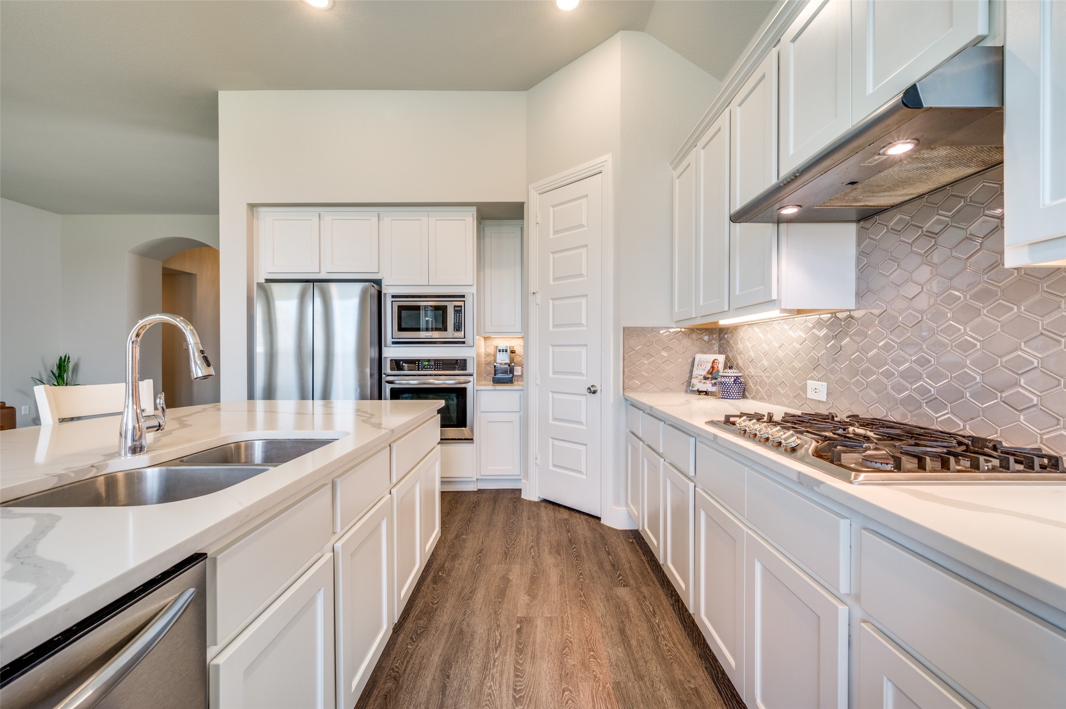 1120 Walker Way , Aubrey, TX, 76227 | 20706040 | Realty Texas LLC
