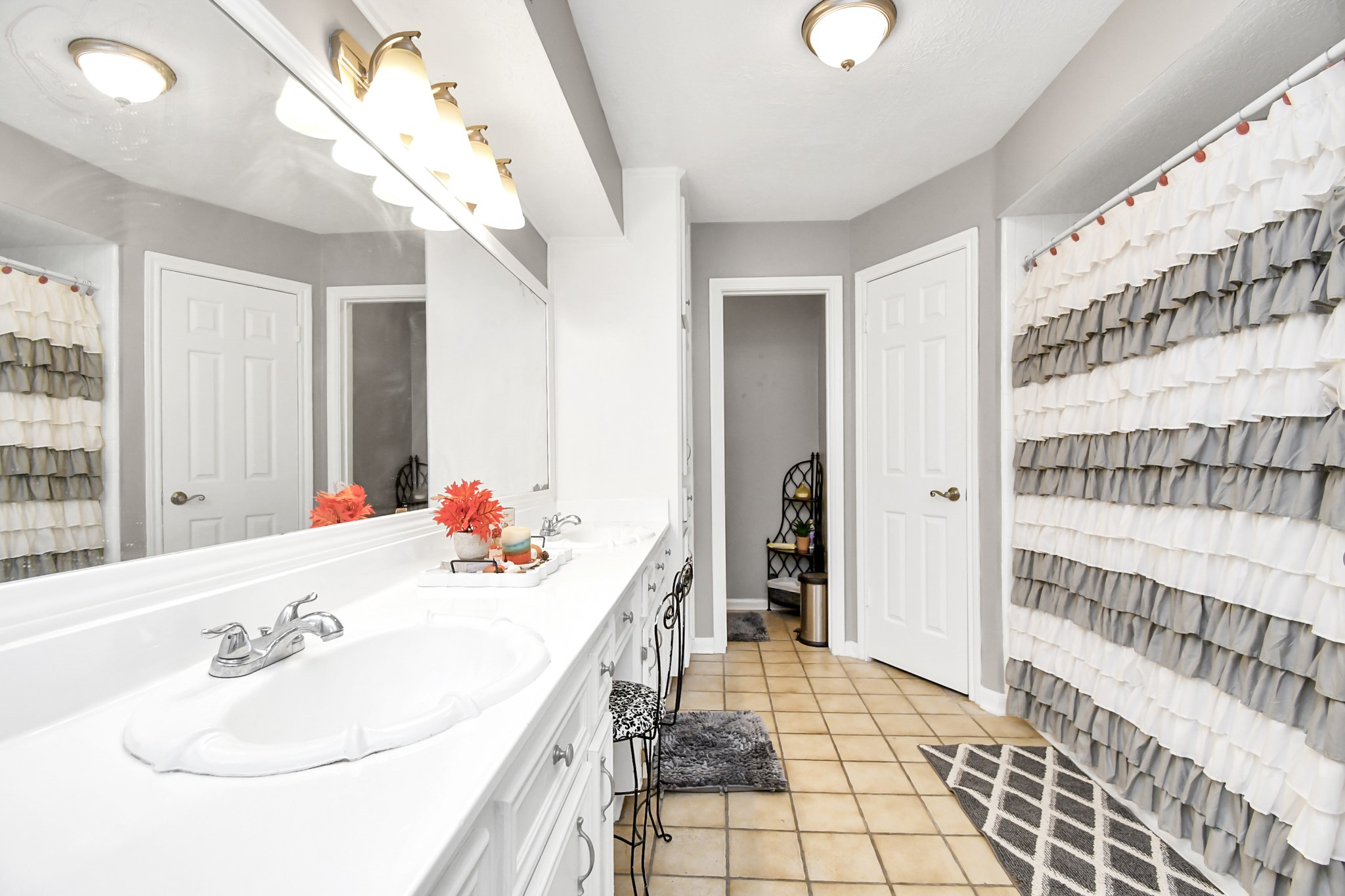 5123 Green Springs Drive , Houston, TX, 77066 | 3417600 | Realty Texas LLC