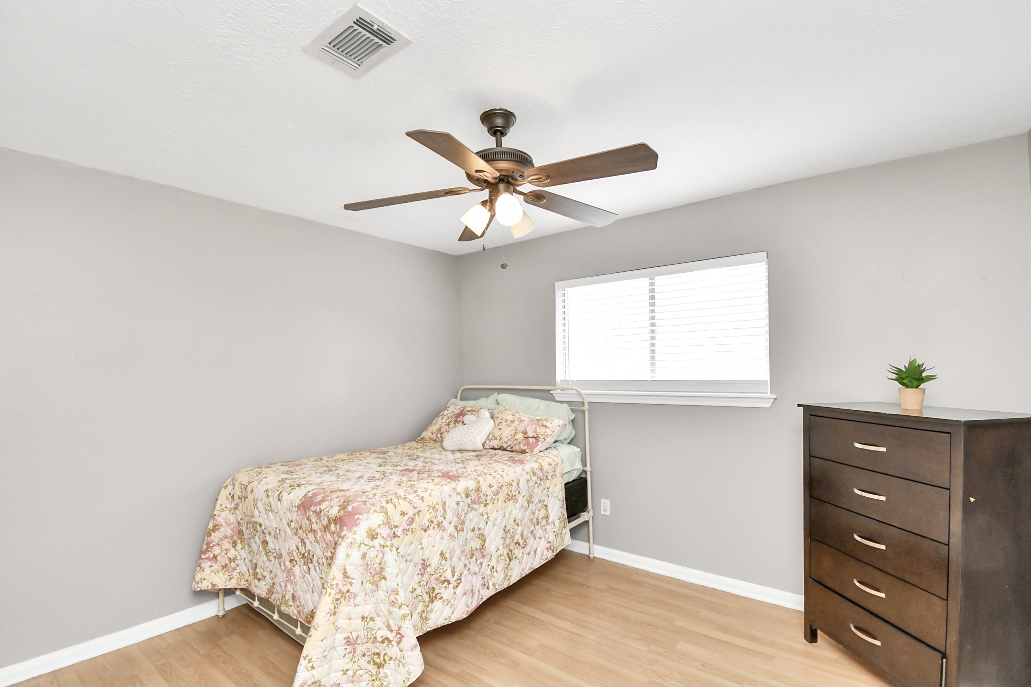 5123 Green Springs Drive , Houston, TX, 77066 | 3417600 | Realty Texas LLC