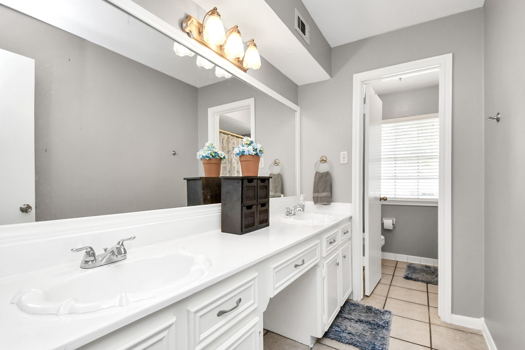 5123 Green Springs Drive , Houston, TX, 77066 | 3417600 | Realty Texas LLC