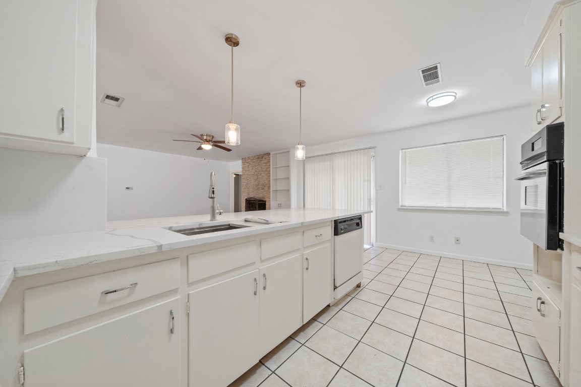 2115 Gaston Place Drive , Austin, TX, 78723 | 4018165 | Realty Texas LLC