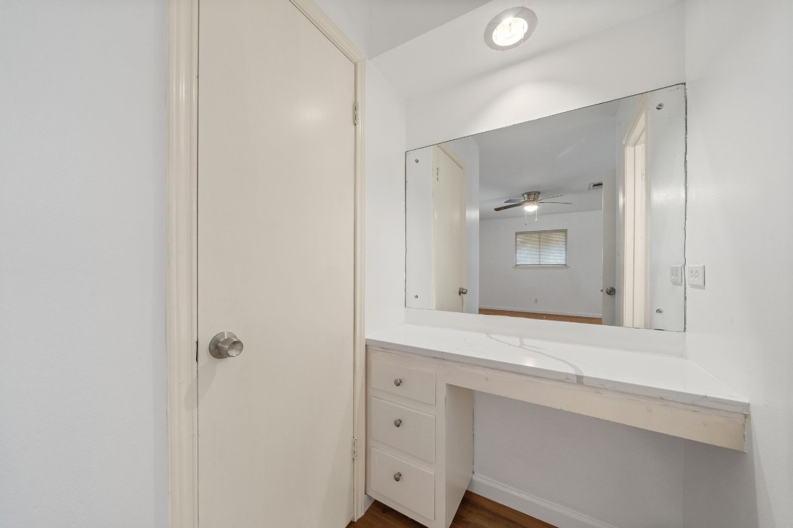 2115 Gaston Place Drive , Austin, TX, 78723 | 4018165 | Realty Texas LLC