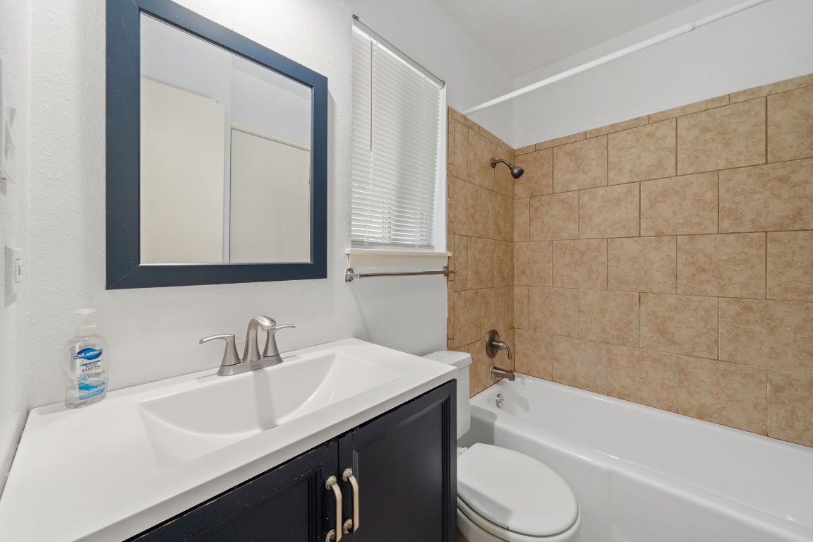 2115 Gaston Place Drive , Austin, TX, 78723 | 4018165 | Realty Texas LLC