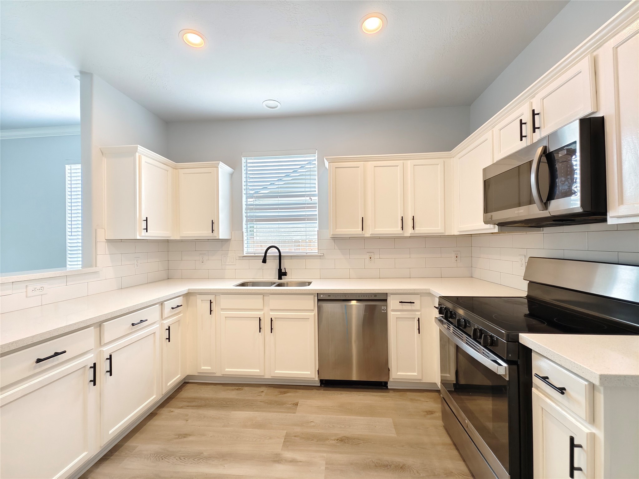 811 Featherbrook Court , Sugar Land, TX, 77479 | 53342392 | Realty Texas LLC