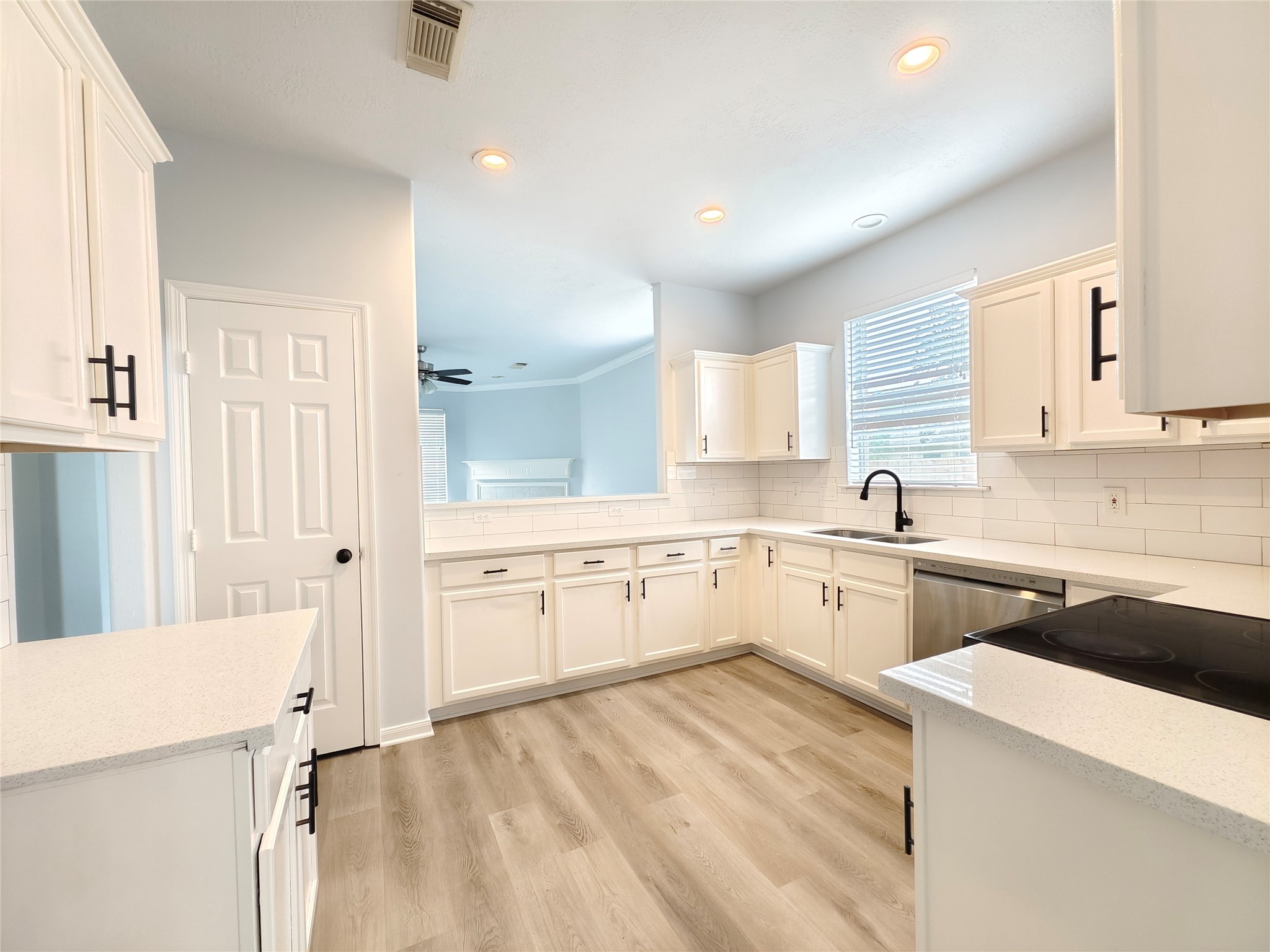 811 Featherbrook Court , Sugar Land, TX, 77479 | 53342392 | Realty Texas LLC