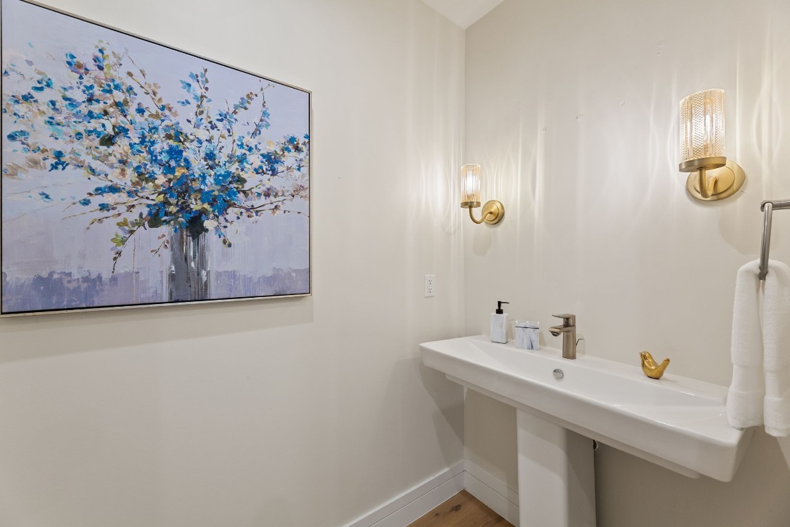 501 West Avenue 705 , Austin, TX, 78701 | 7295794 | Realty Texas LLC