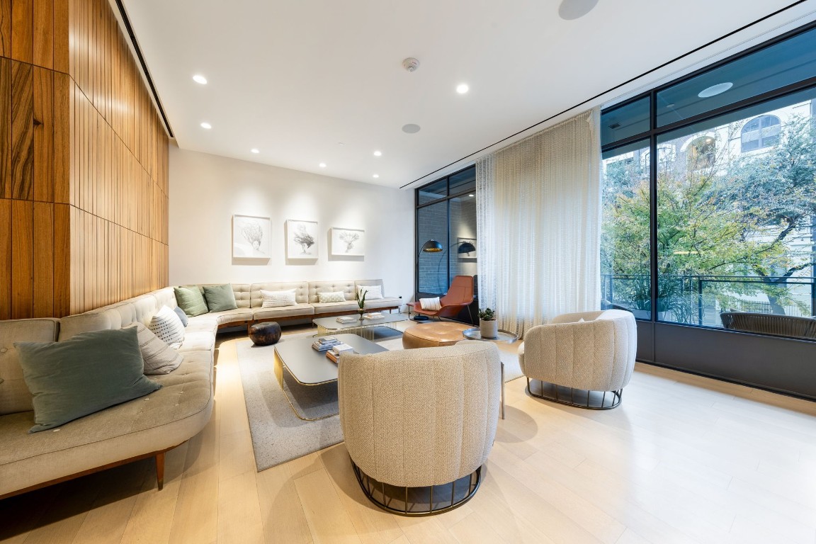 501 West Avenue 705 , Austin, TX, 78701 | 7295794 | Realty Texas LLC