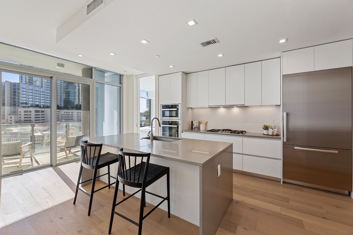 501 West Avenue 705 , Austin, TX, 78701 | 7295794 | Realty Texas LLC