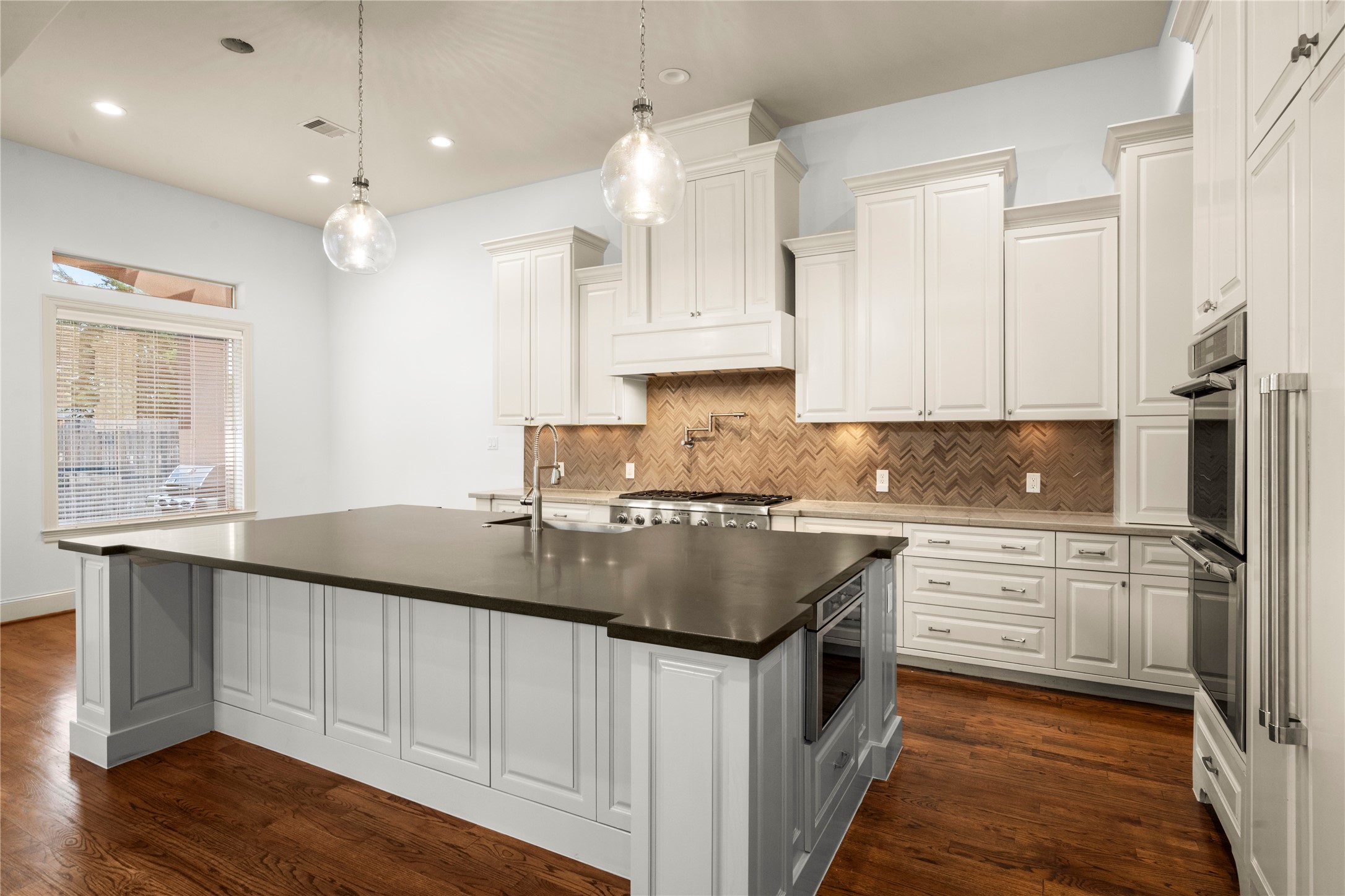 1518 Whispering Pines Drive , Houston, TX, 77055 | 79298235 | Realty Texas LLC