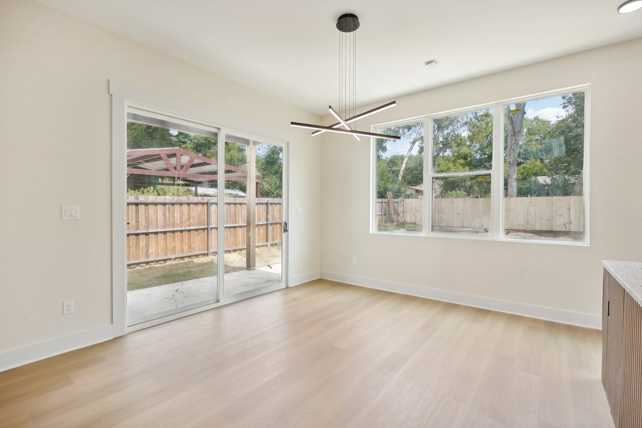 542 PEMBERTON HILL Road , Dallas, TX, 75217 | 20720144 | Realty Texas LLC