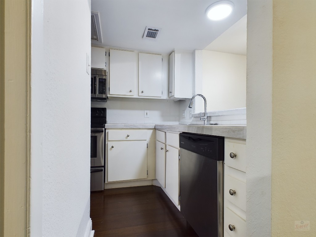 2104 Cullen Avenue 4-117 , Austin, TX, 78757 | 6333440 | Realty Texas LLC