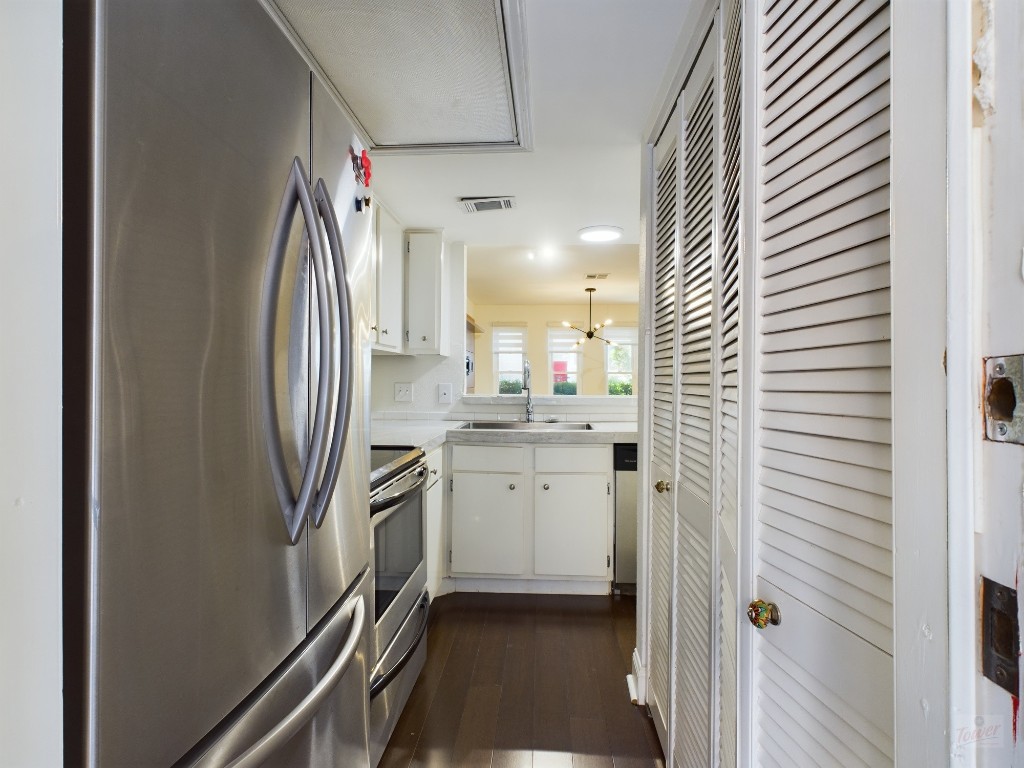 2104 Cullen Avenue 4-117 , Austin, TX, 78757 | 6333440 | Realty Texas LLC