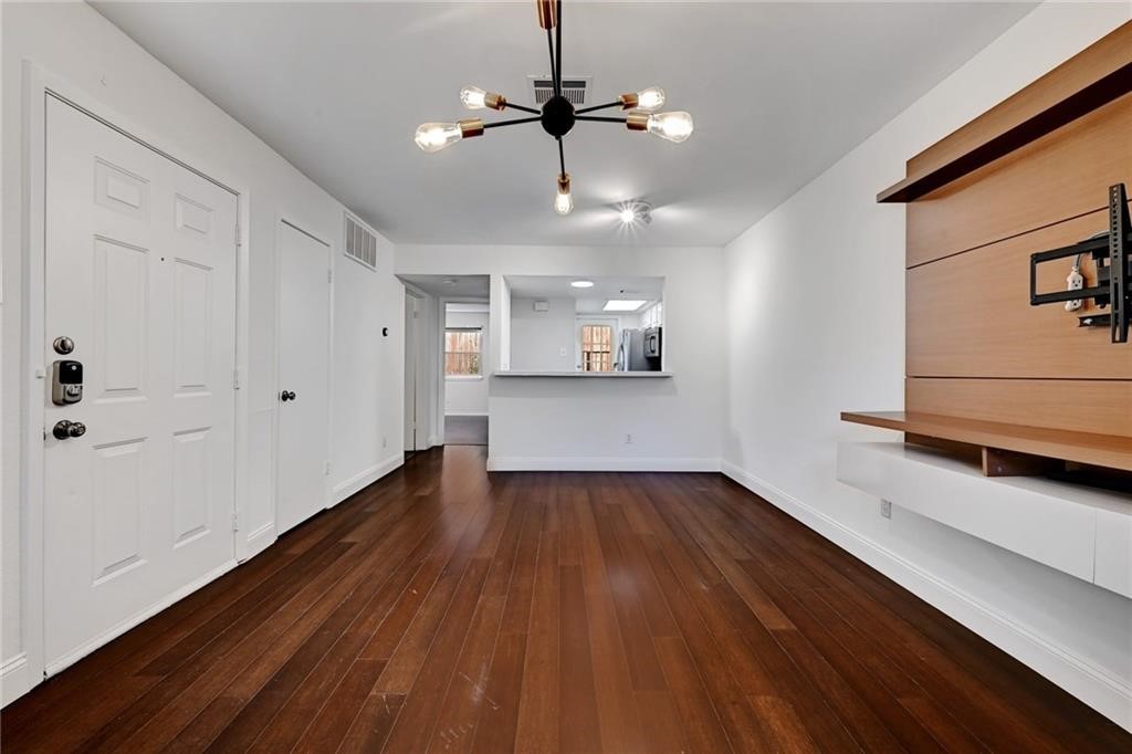 2104 Cullen Avenue 4-117 , Austin, TX, 78757 | 6333440 | Realty Texas LLC