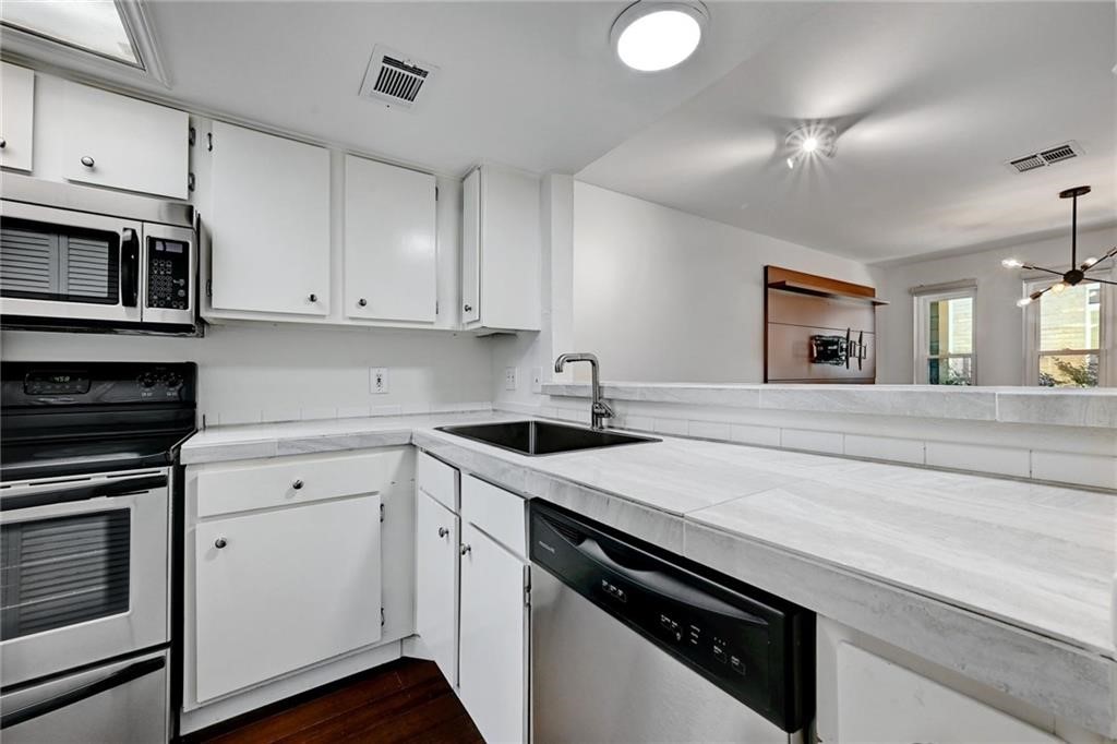 2104 Cullen Avenue 4-117 , Austin, TX, 78757 | 6333440 | Realty Texas LLC