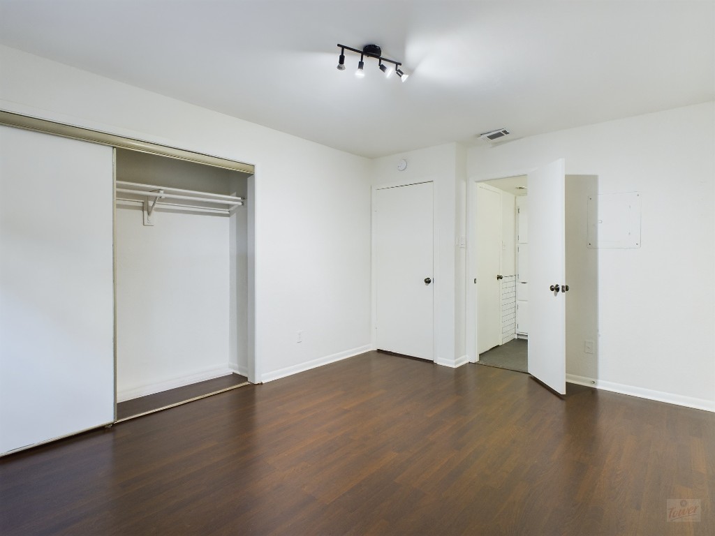 2104 Cullen Avenue 4-117 , Austin, TX, 78757 | 6333440 | Realty Texas LLC
