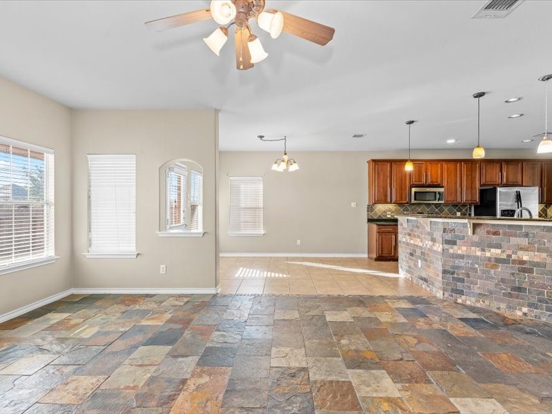 120 Emory Fields Drive , Hutto, TX, 78634 | 8984312 | Realty Texas LLC