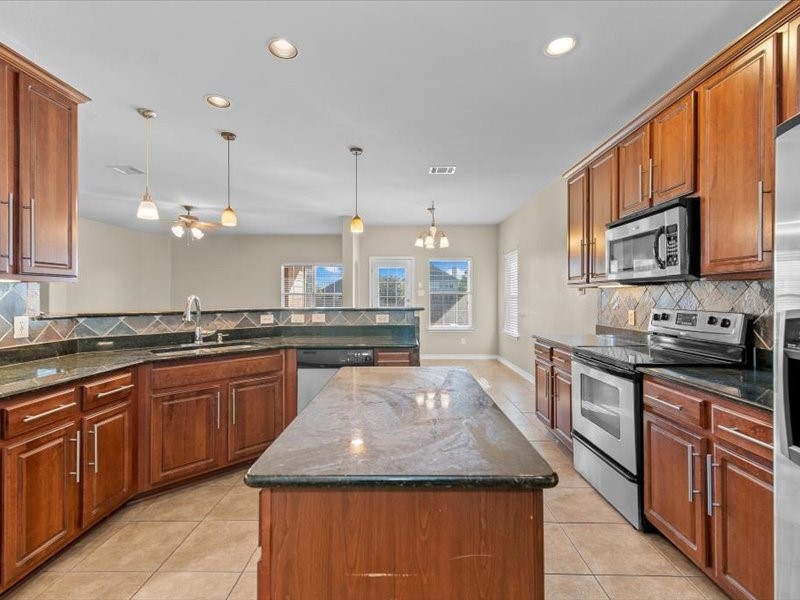 120 Emory Fields Drive , Hutto, TX, 78634 | 8984312 | Realty Texas LLC