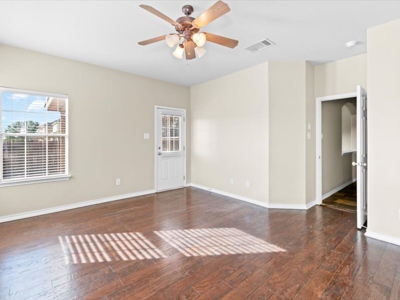 120 Emory Fields Drive , Hutto, TX, 78634 | 8984312 | Realty Texas LLC