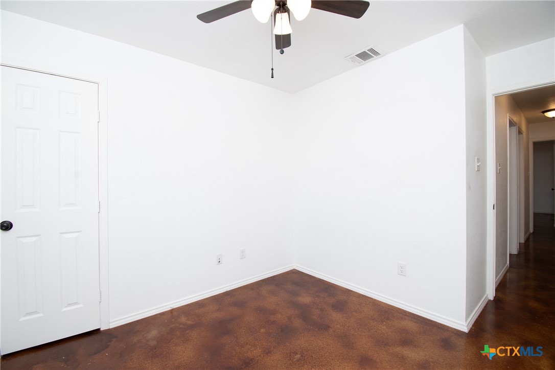 235 N Mary Jo Drive B , Harker Heights, TX, 76548 | 556083 | Realty Texas LLC