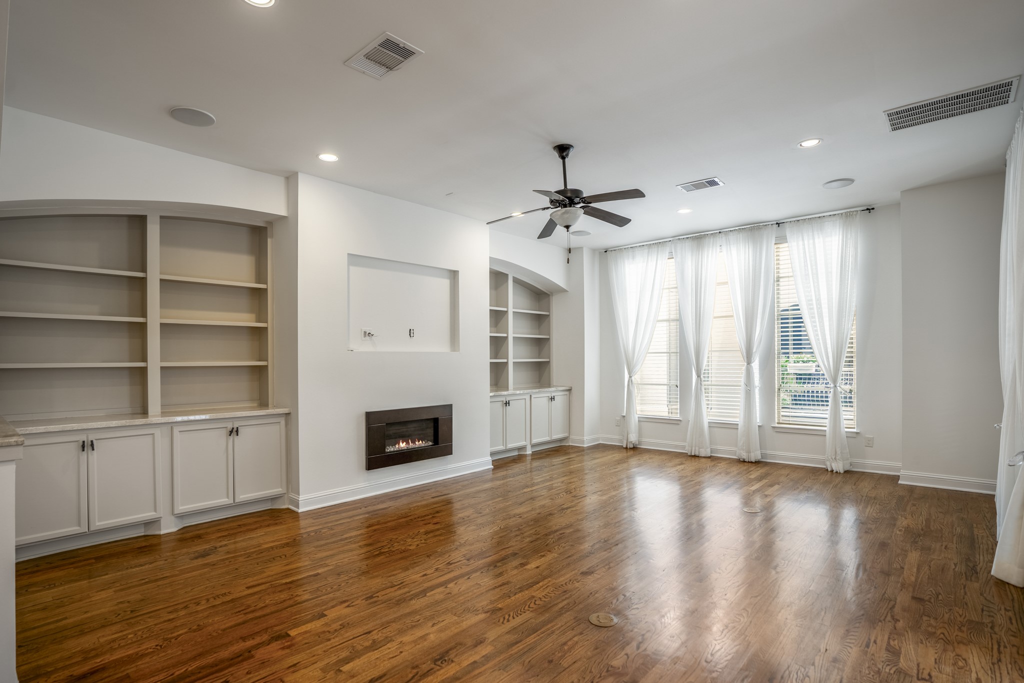4102 Roseland Street , Houston, TX, 77006 | 20973789 | Realty Texas LLC
