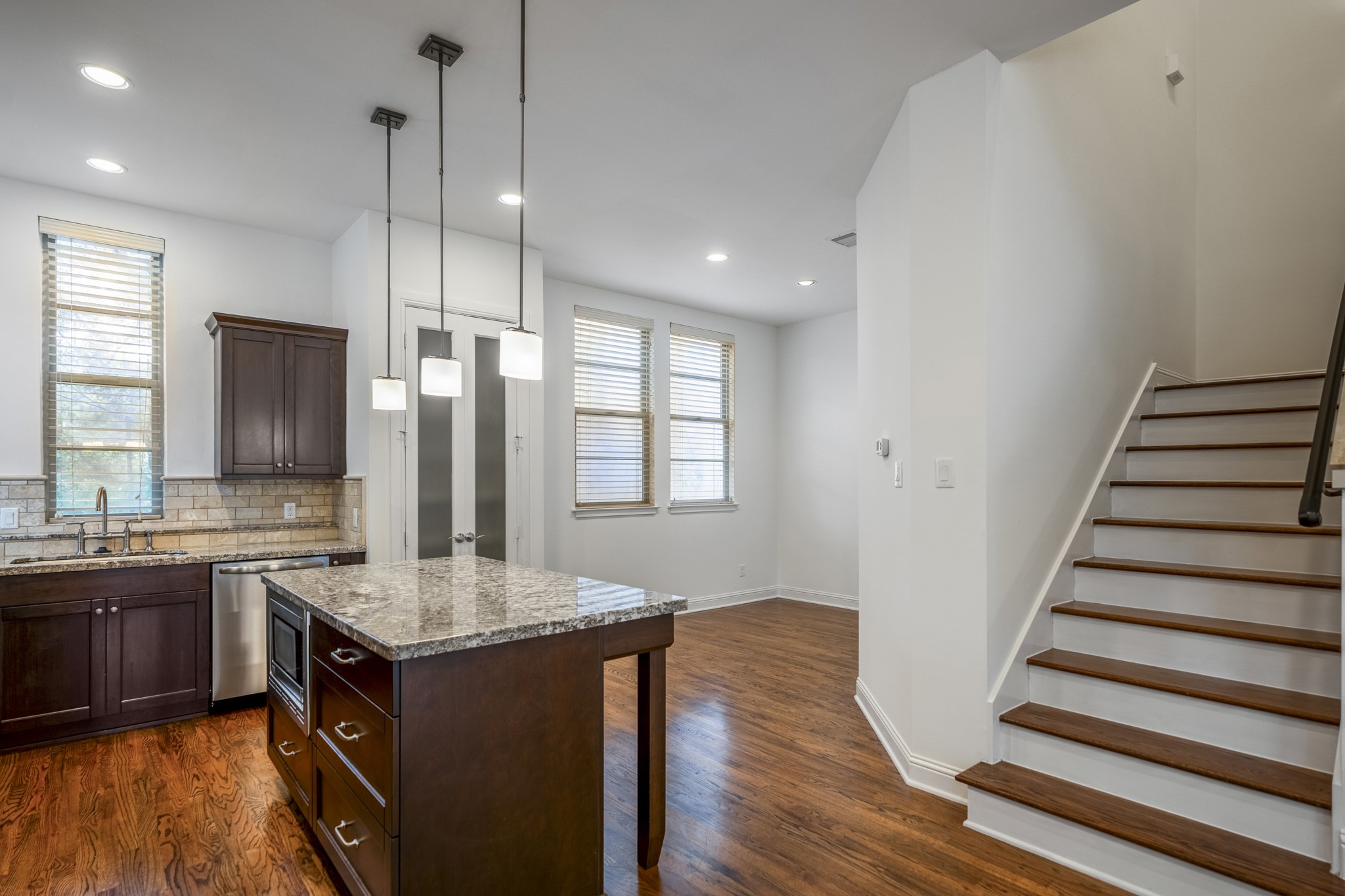 4102 Roseland Street , Houston, TX, 77006 | 20973789 | Realty Texas LLC