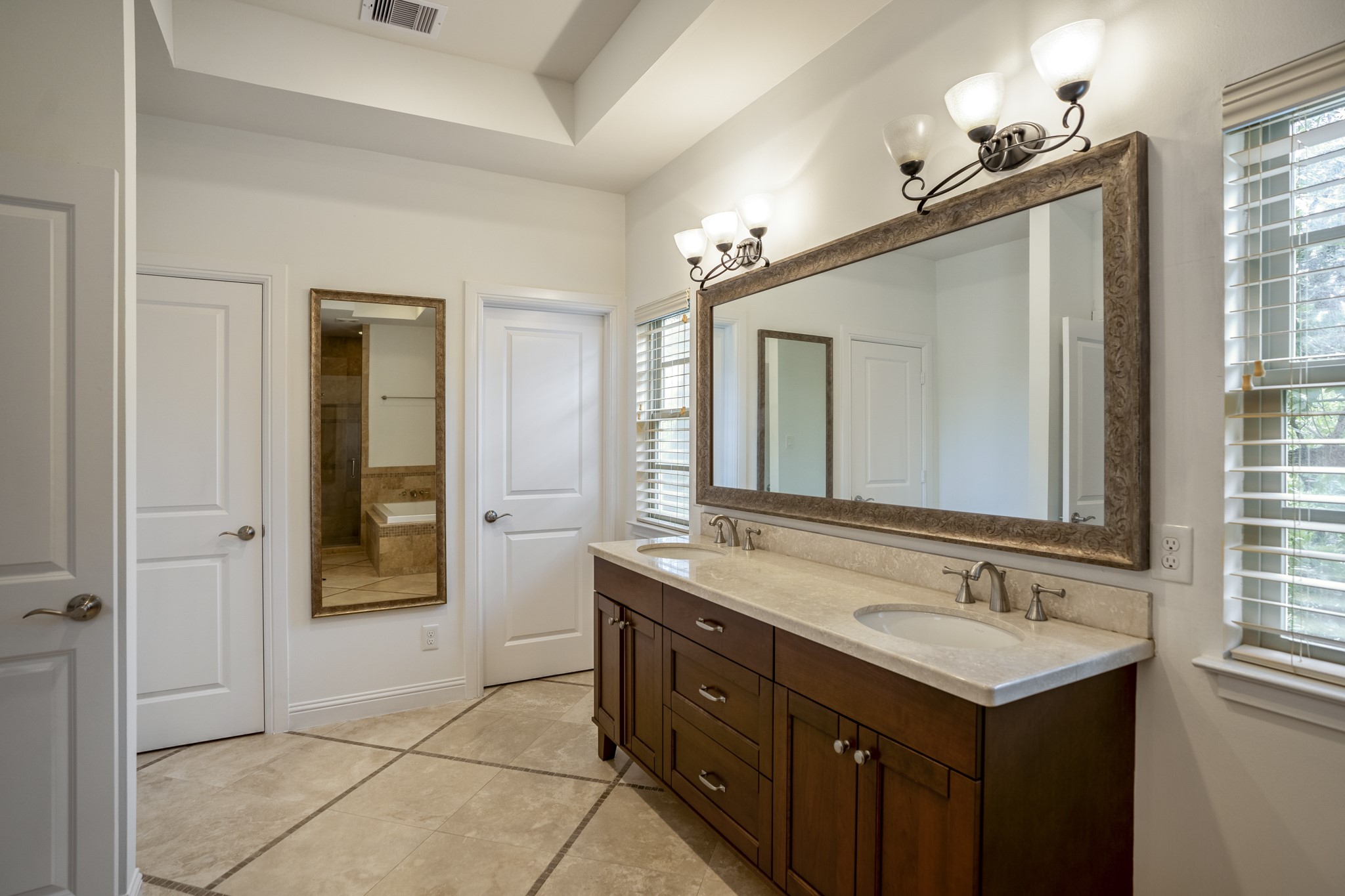 4102 Roseland Street , Houston, TX, 77006 | 20973789 | Realty Texas LLC