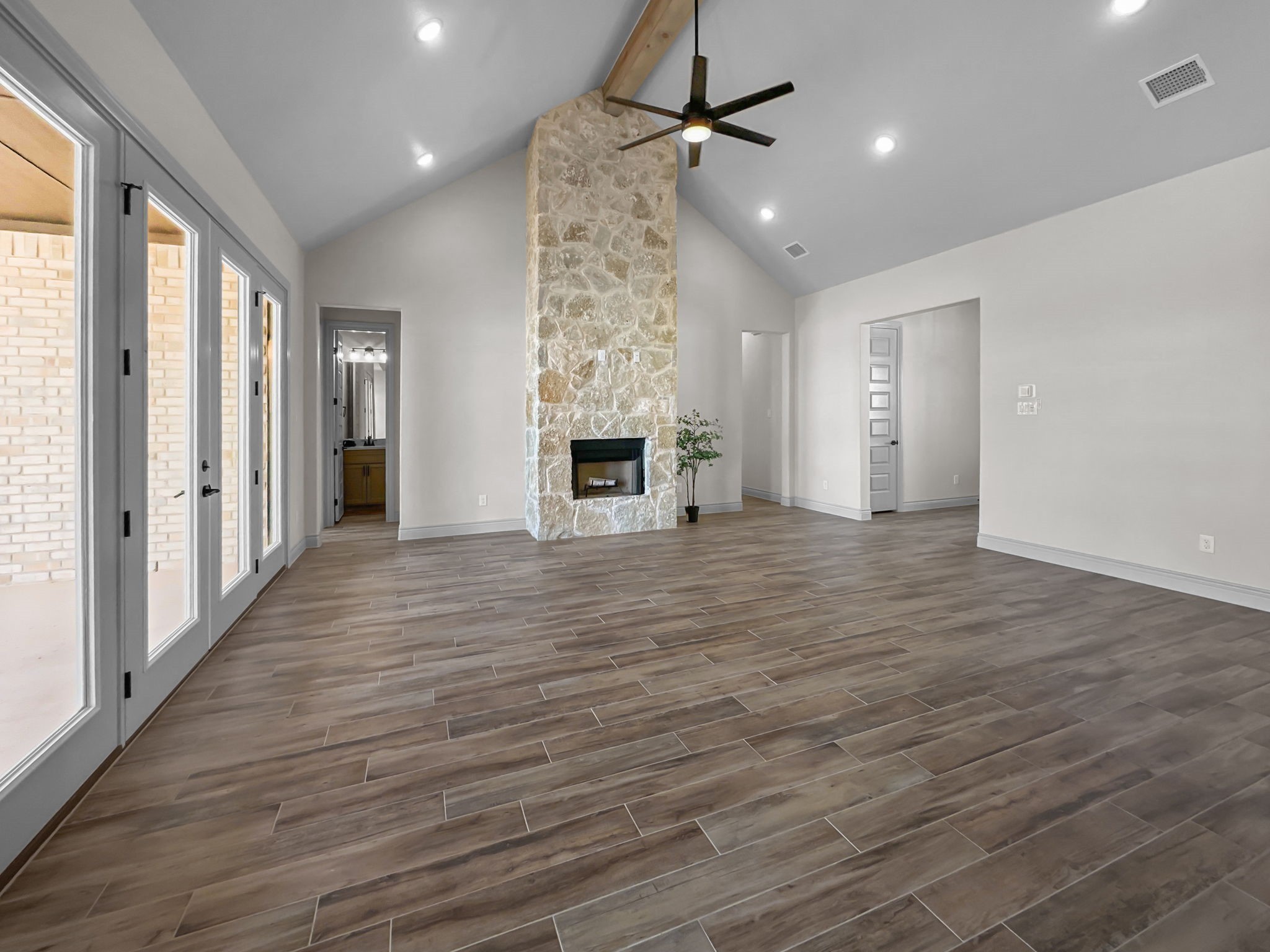 195 Coalson Crossing , Azle, TX, 76020 | 20724913 | Realty Texas LLC