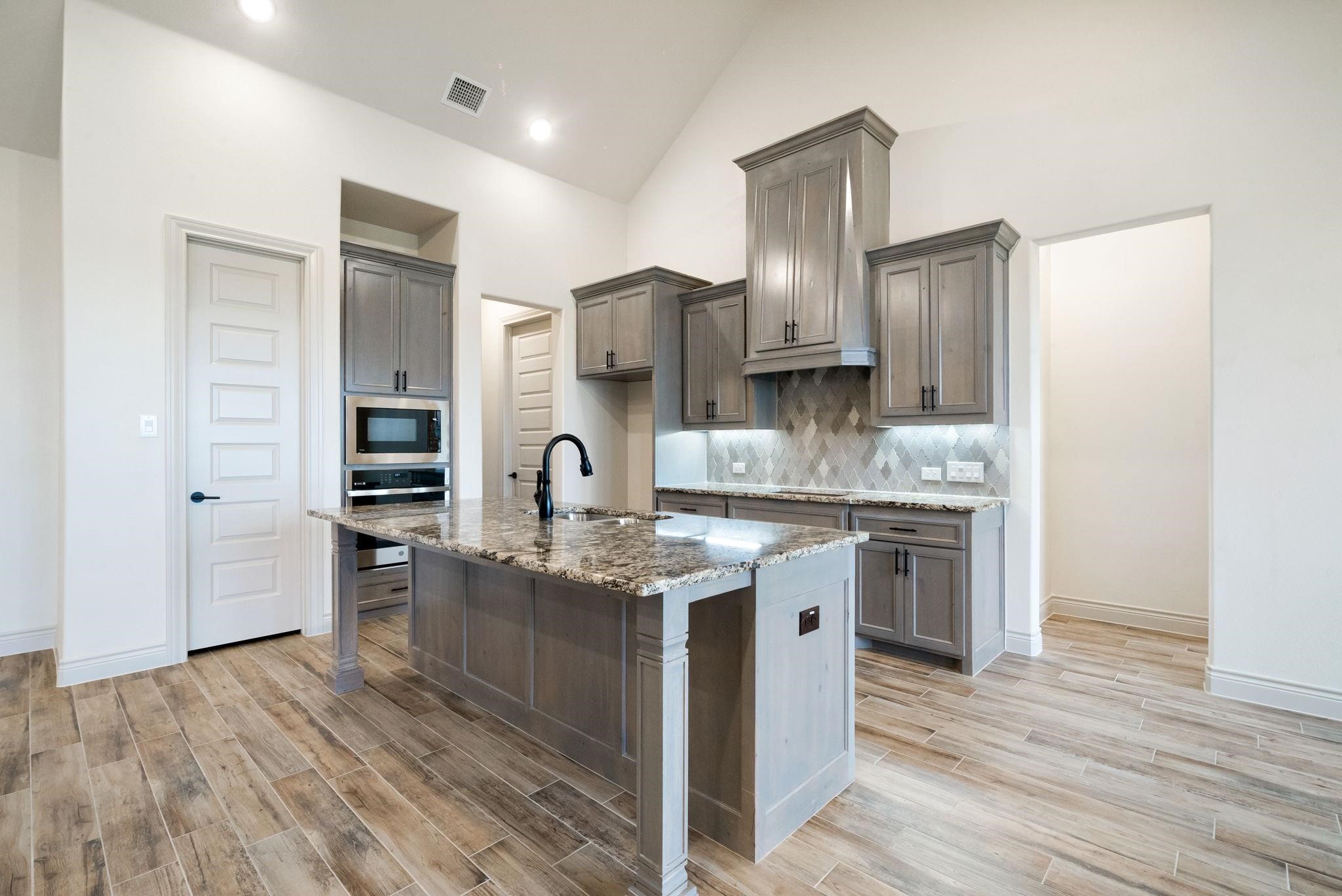 195 Coalson Crossing , Azle, TX, 76020 | 20724913 | Realty Texas LLC