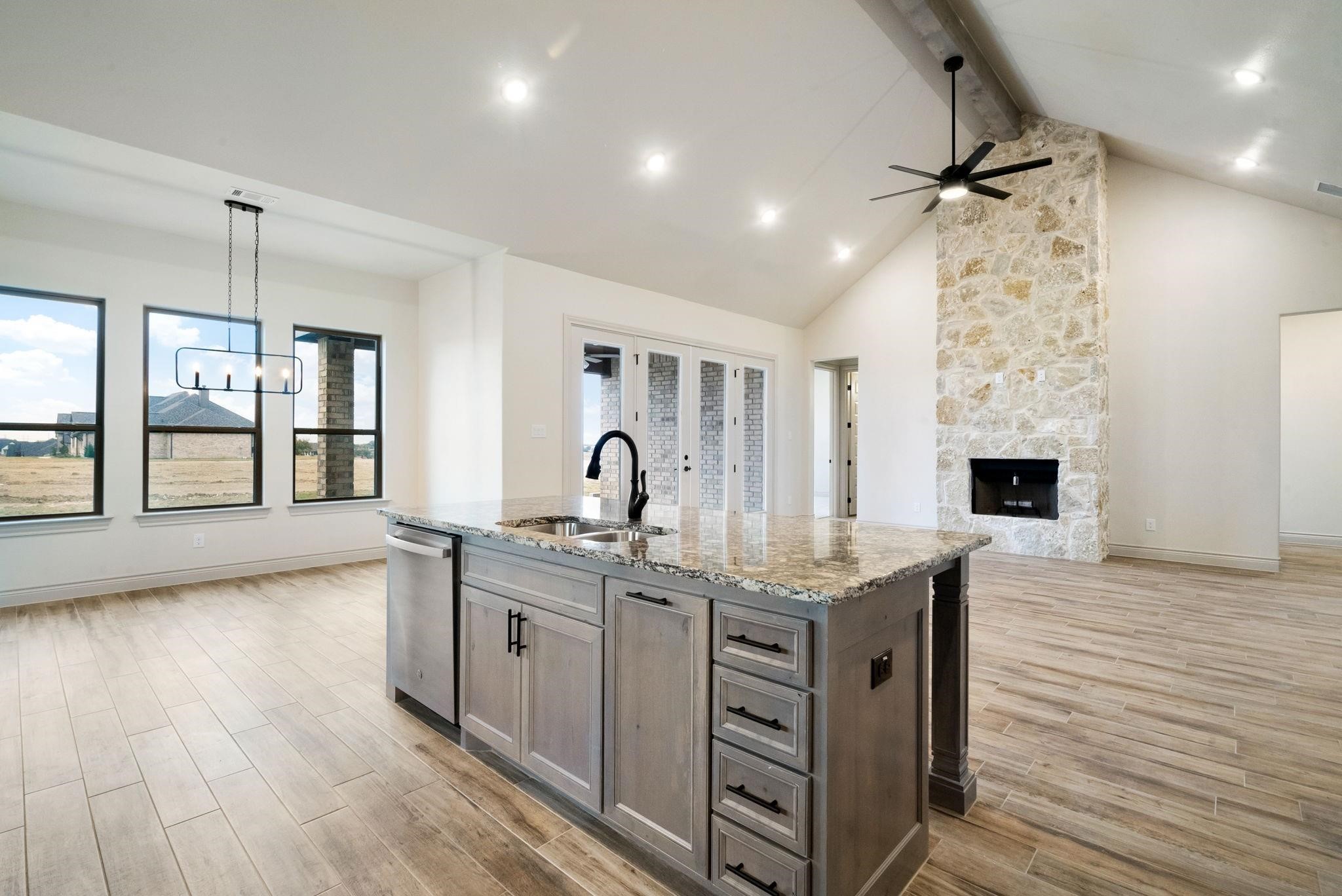 195 Coalson Crossing , Azle, TX, 76020 | 20724913 | Realty Texas LLC