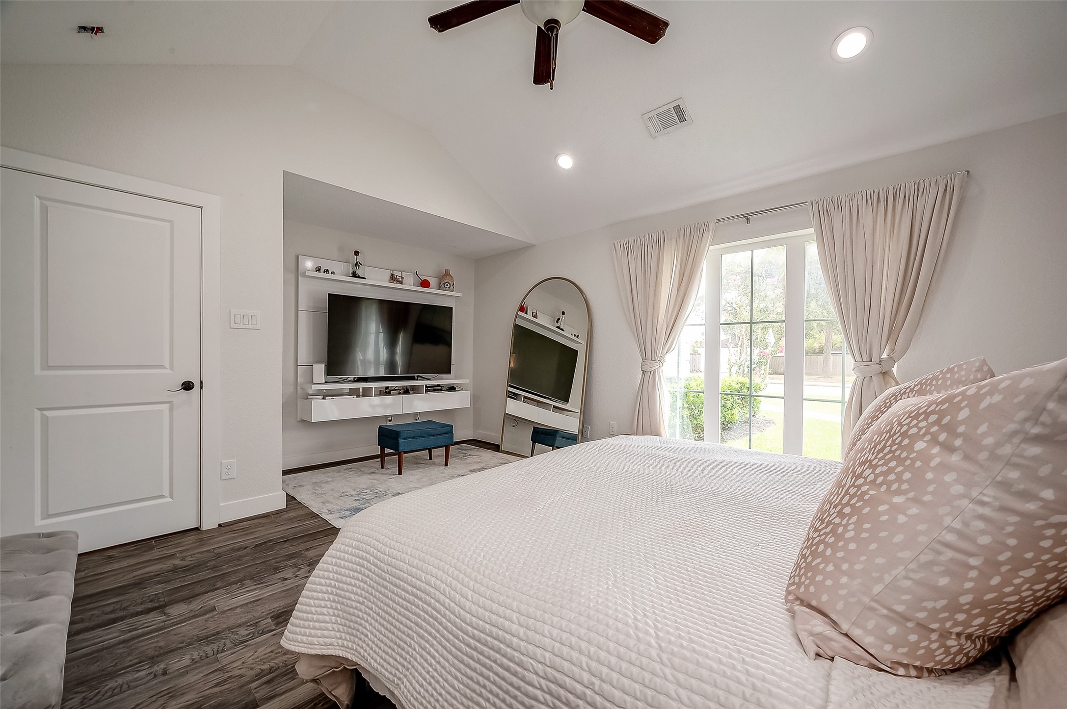 12902 Kimberley Lane , Houston, TX, 77079 | 92704296 | Realty Texas LLC