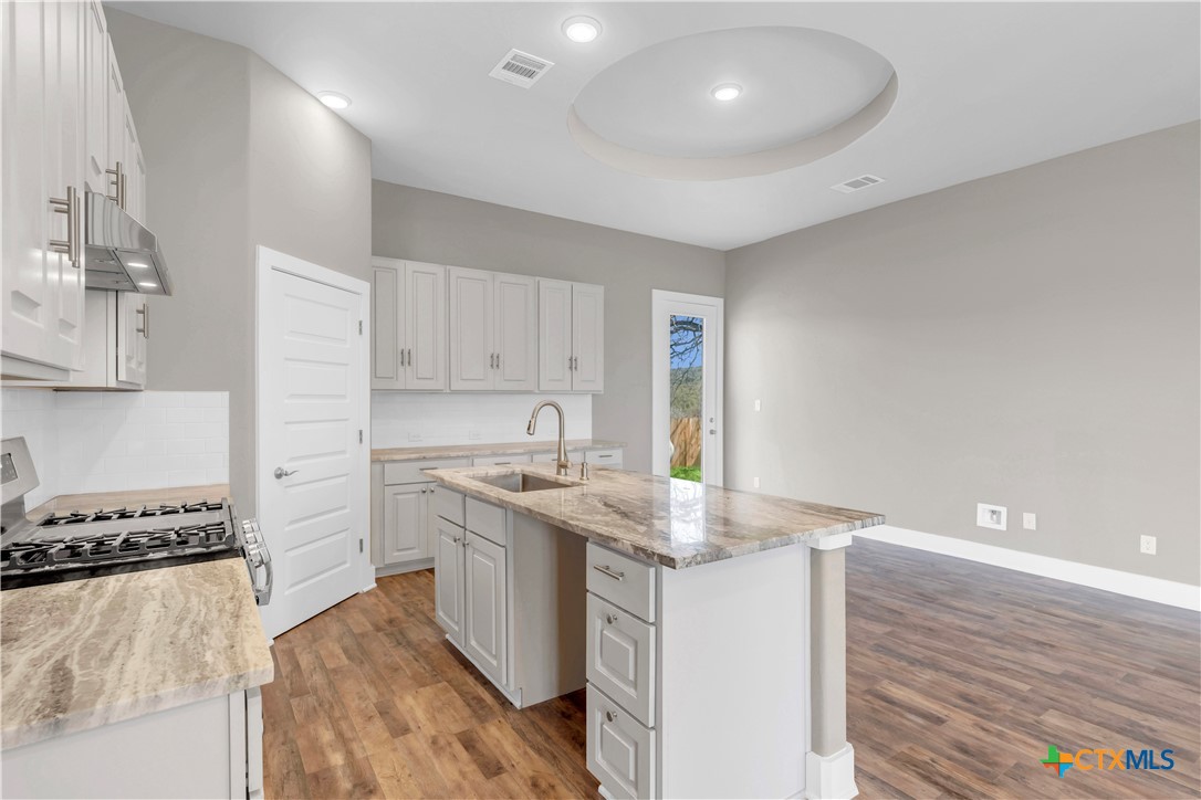 400 Zuleme Street , Burnet, TX, 78611 | 556360 | Realty Texas LLC