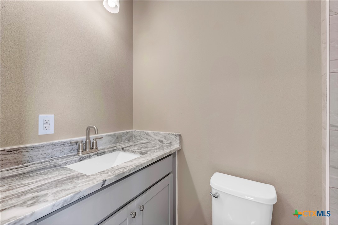 400 Zuleme Street , Burnet, TX, 78611 | 556360 | Realty Texas LLC