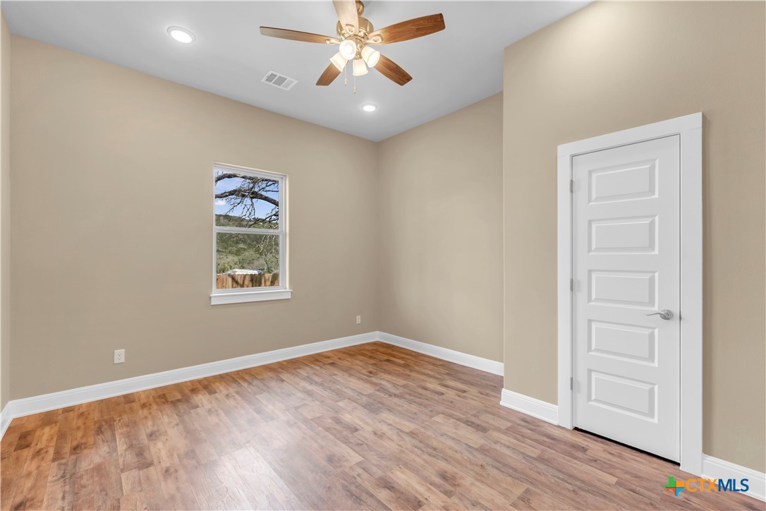 400 Zuleme Street , Burnet, TX, 78611 | 556360 | Realty Texas LLC