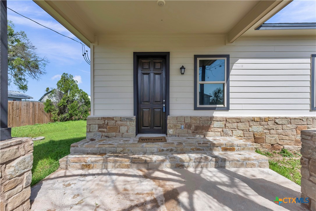 400 Zuleme Street , Burnet, TX, 78611 | 556360 | Realty Texas LLC