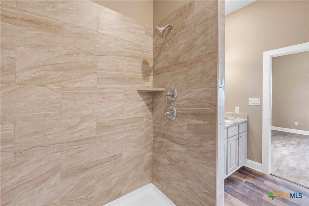 400 Zuleme Street , Burnet, TX, 78611 | 556360 | Realty Texas LLC