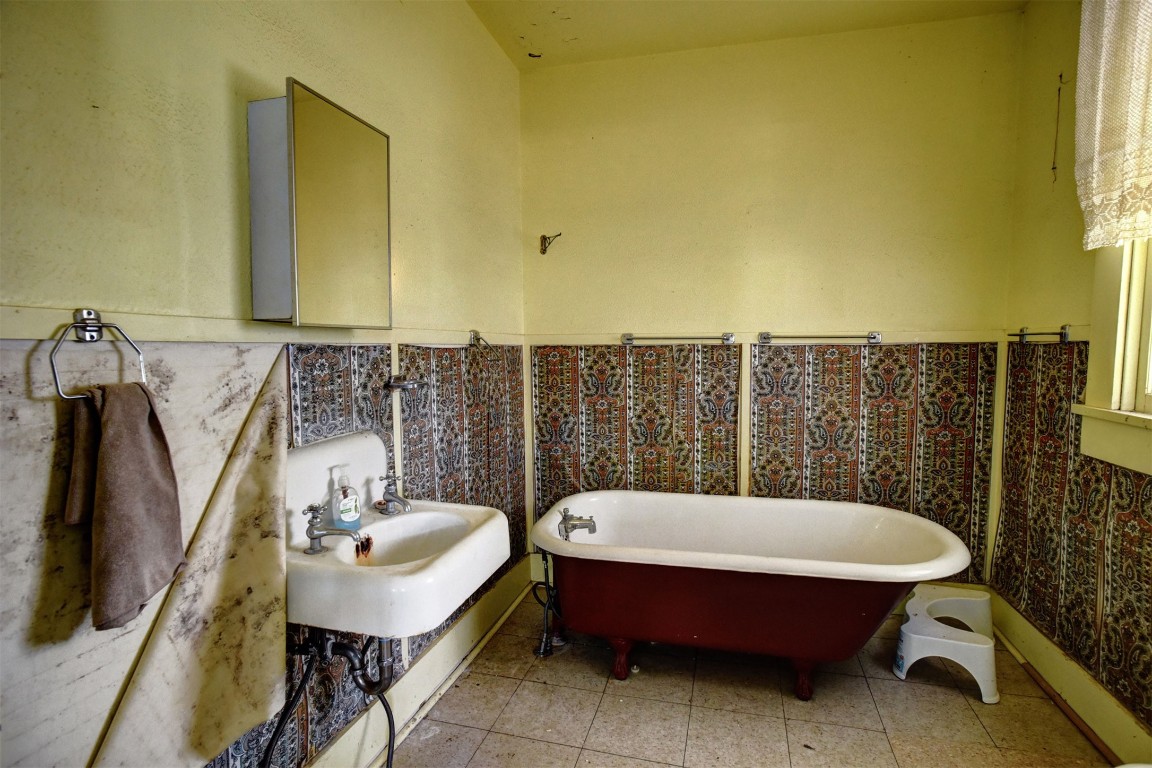 1005 Pecan Street , Bastrop, TX, 78602 | 3077660 | Realty Texas LLC