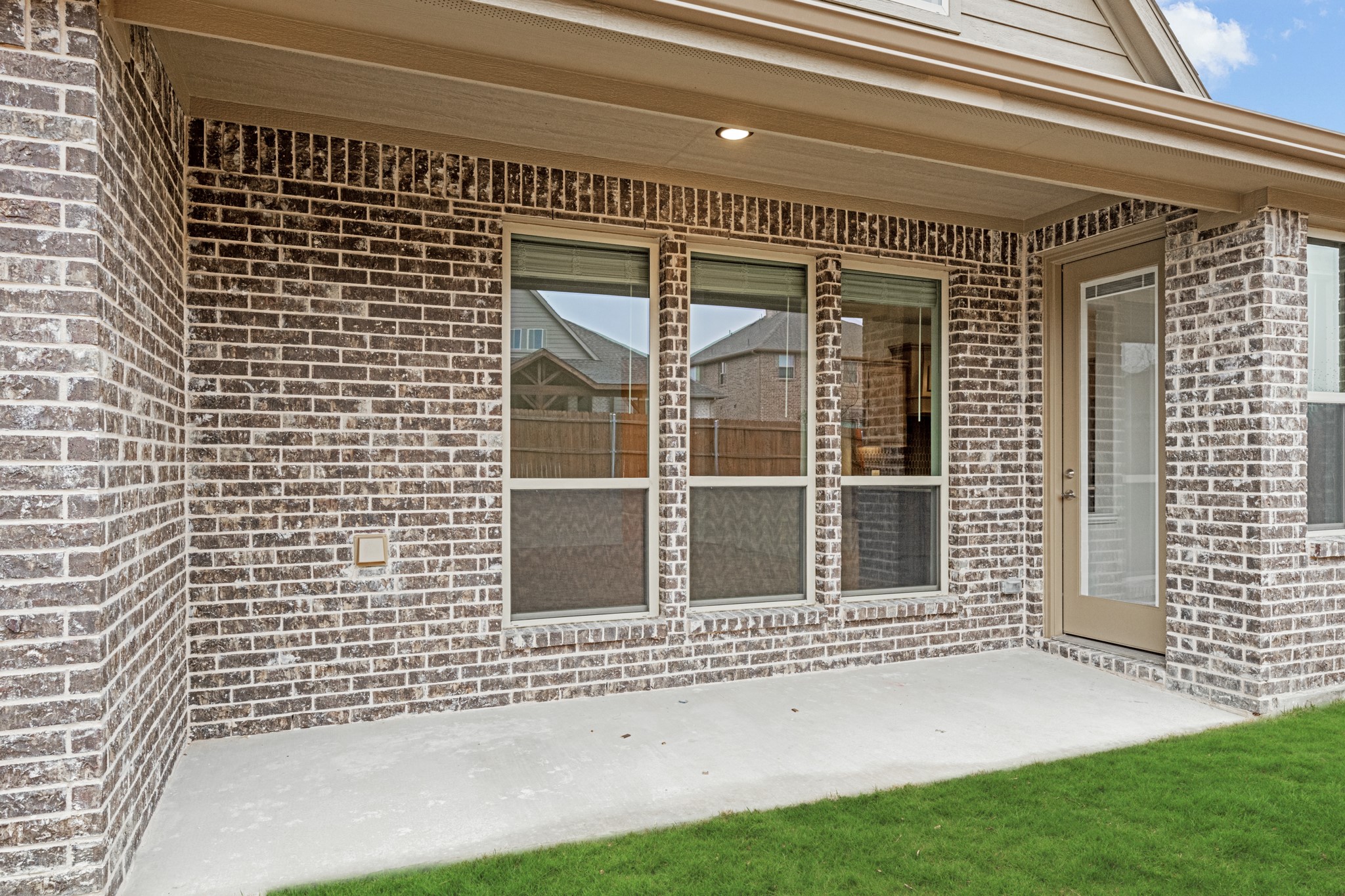1003 Emerald Trace Drive , Justin, TX, 76247 | 20725763 | Realty Texas LLC