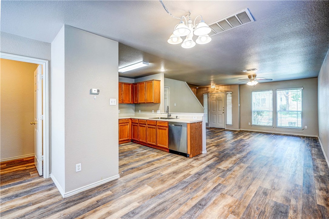 2301 Melissa Oaks , Austin, TX, 78744 | 8349076 | Realty Texas LLC