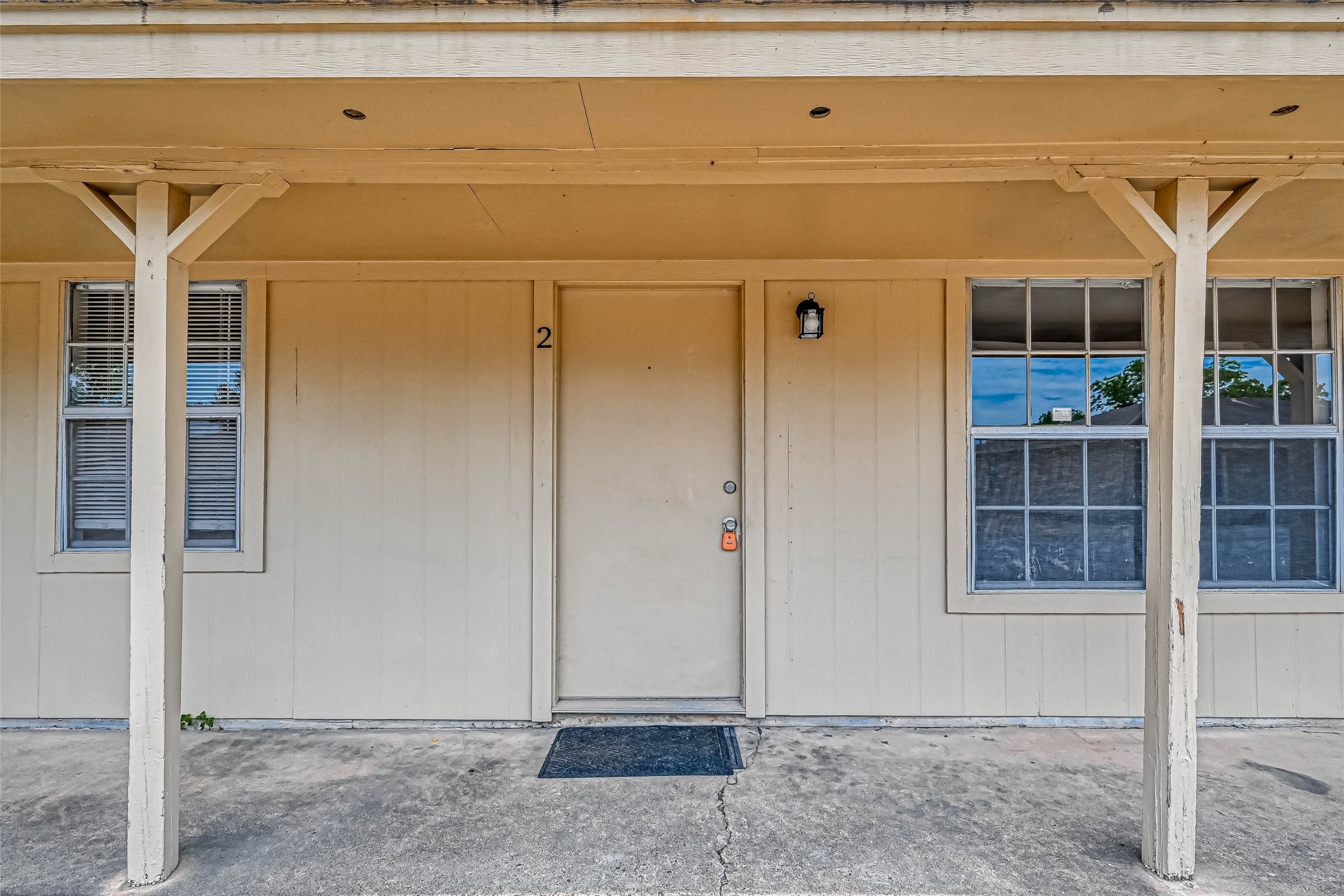 8430 Roundrock Drive 8 , Houston, TX, 77049 | 31958091 | Realty Texas LLC