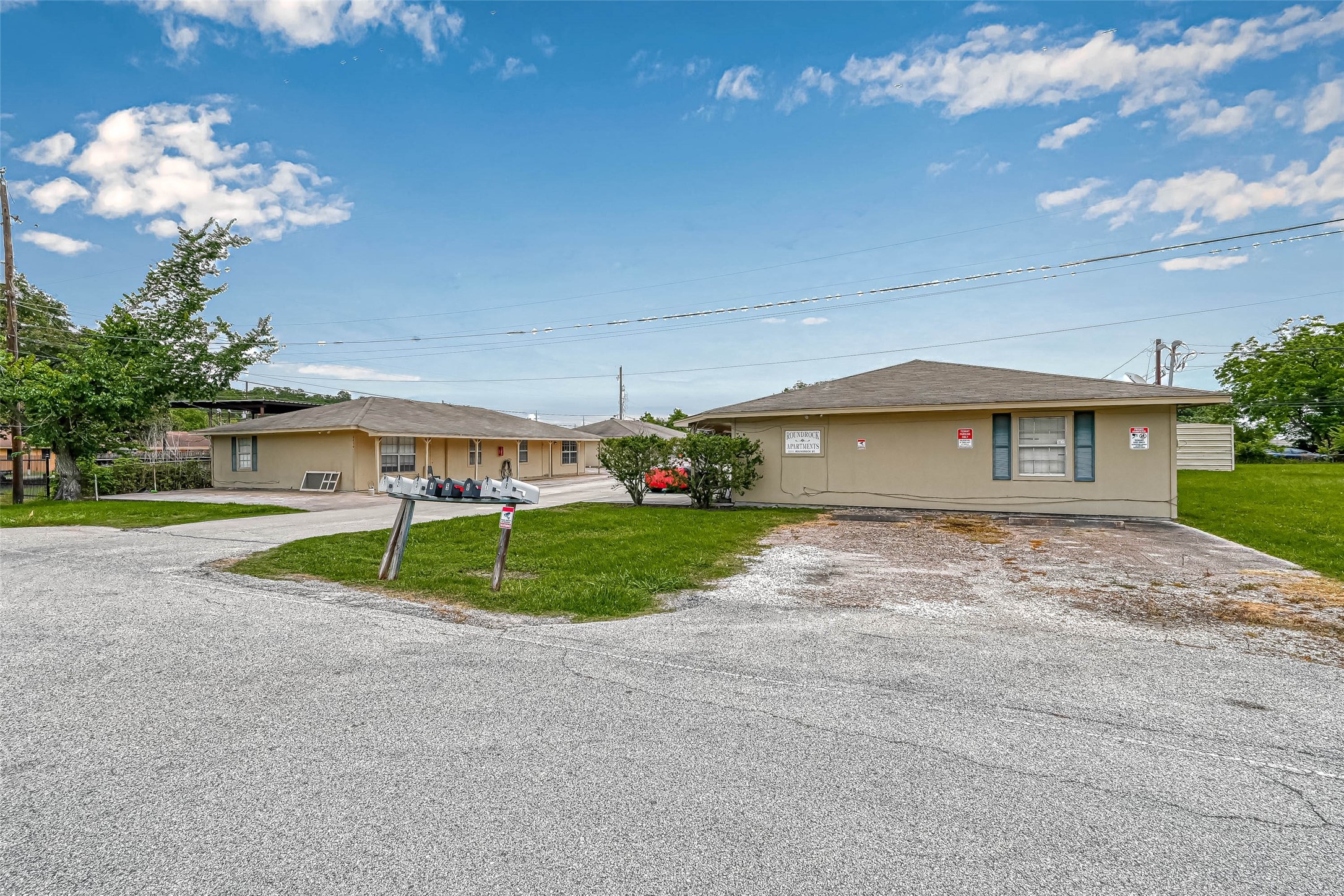 8430 Roundrock Drive 8 , Houston, TX, 77049 | 31958091 | Realty Texas LLC