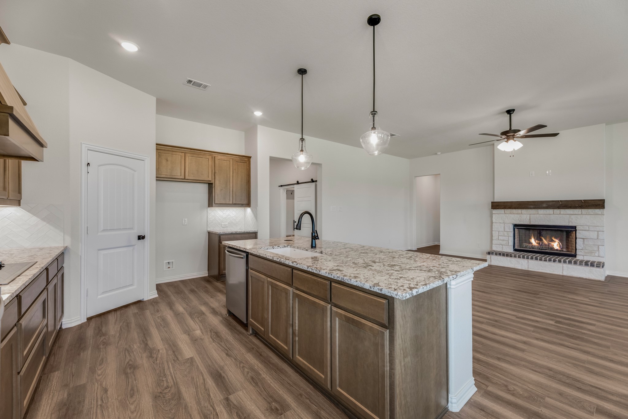 80 Yosemite Trail , Valley View, TX, 76272 | 20729493 | Realty Texas LLC