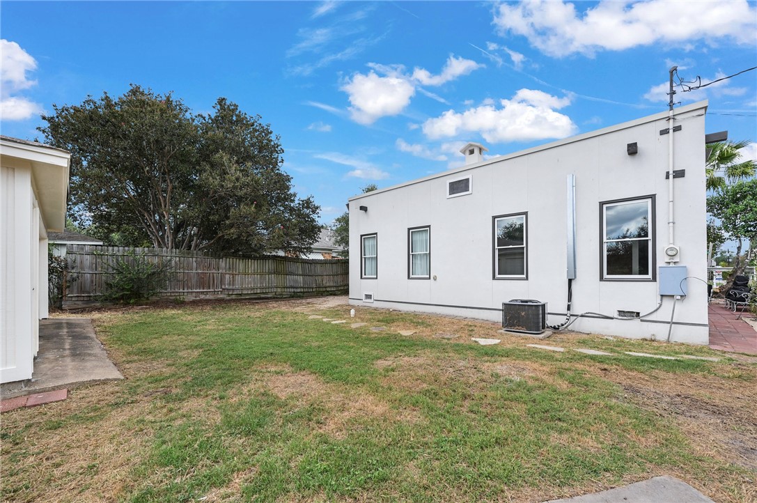 715 E 31st Street , Bryan, TX, 77803 | 24013667 | Realty Texas LLC