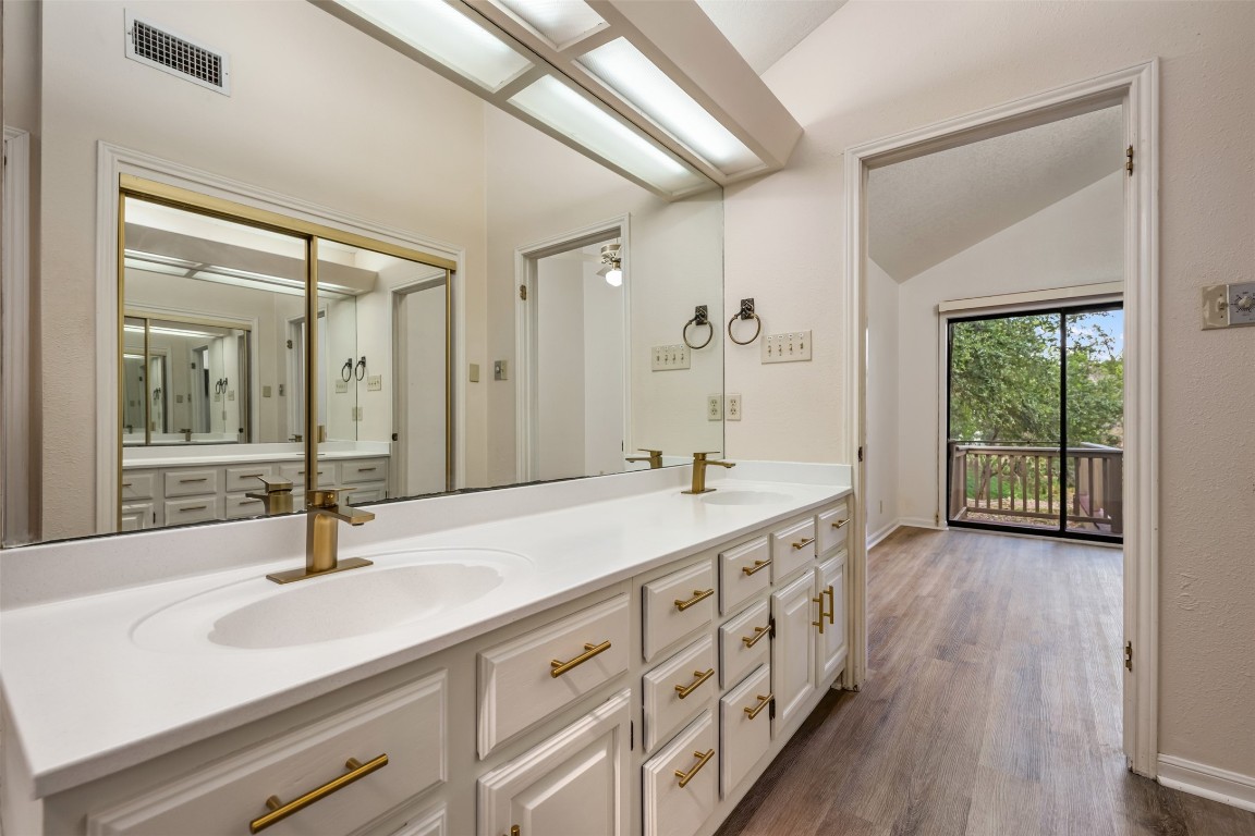 1105 Lohmans Crossing Road , Lakeway, TX, 78734 | 8298684 | Realty Texas LLC