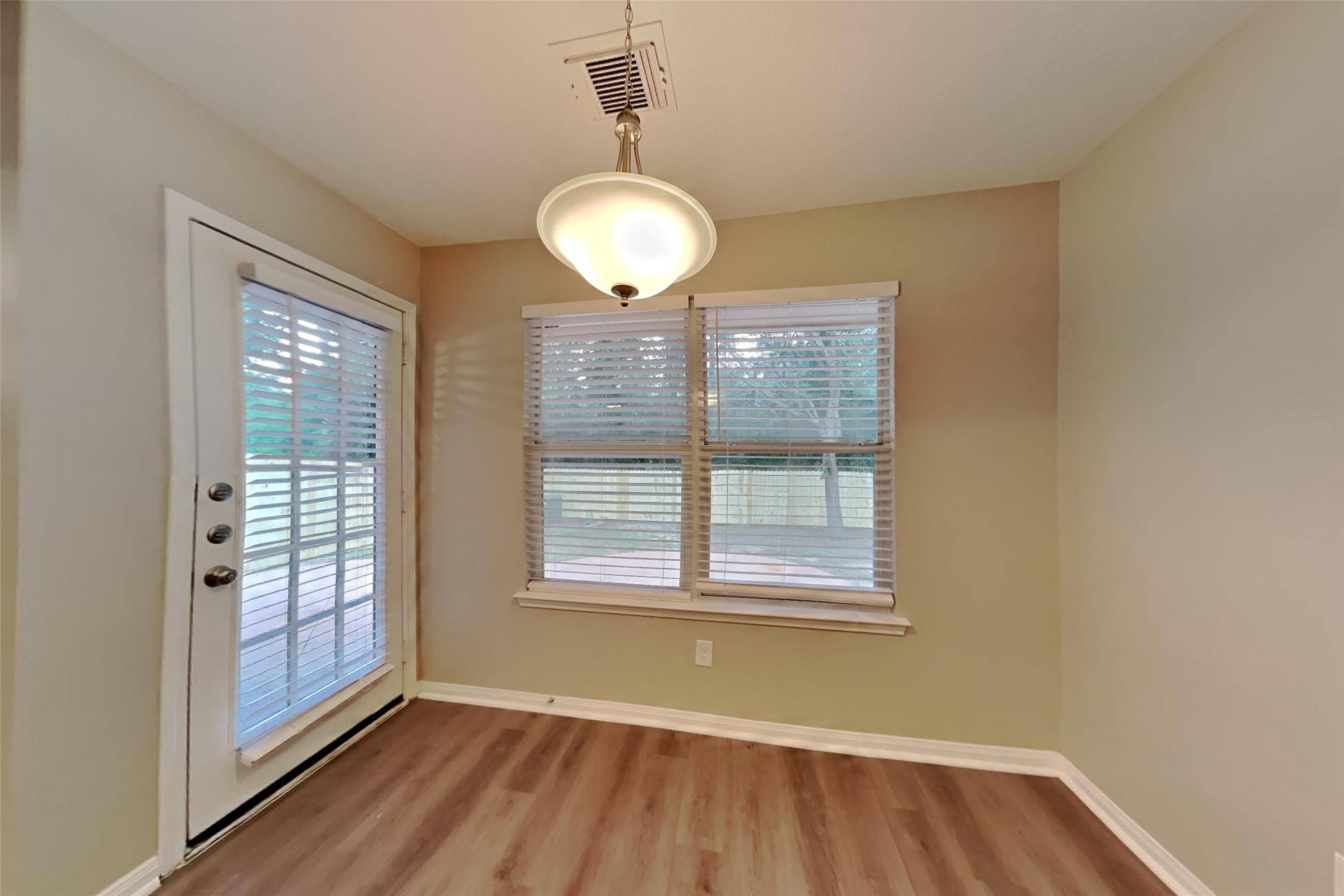 86 N Misty Dawn Drive , Conroe, TX, 77385 | 60862148 | Realty Texas LLC
