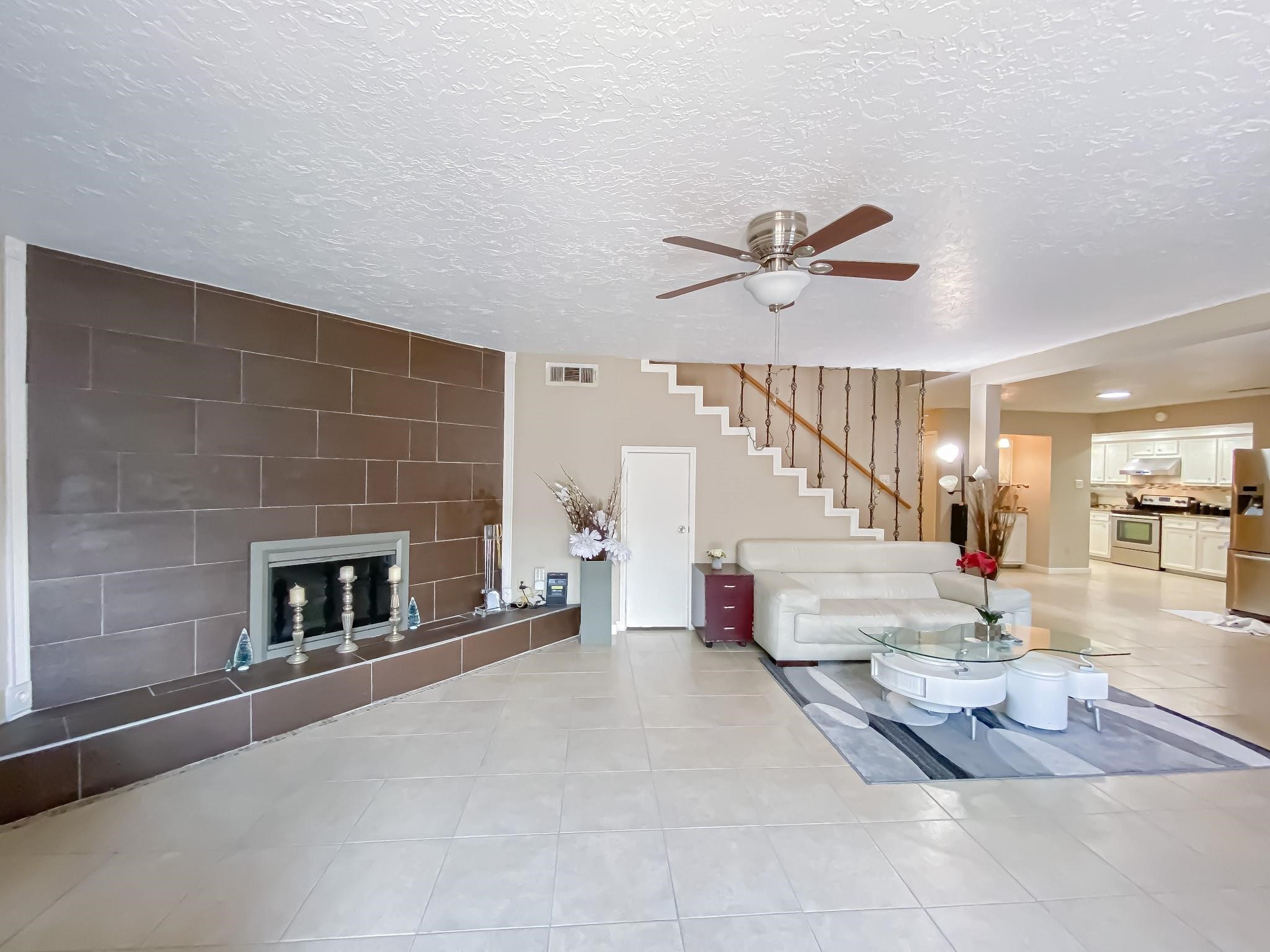 10718 Boardwalk Street , Houston, TX, 77042 | 82459505 | Realty Texas LLC